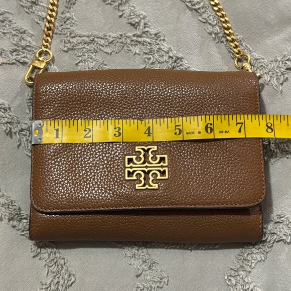 Tory Birch Britten Chain Wallet - Picture 10 of 15